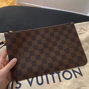 Louis Vuitton Neverfull Pochette
